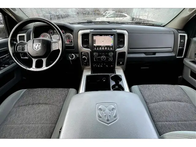2015 Ram 1500 Big Horn Ecodiesel CrewCab | 6'4 Bed | AS IS | 4X4 - Photo 15