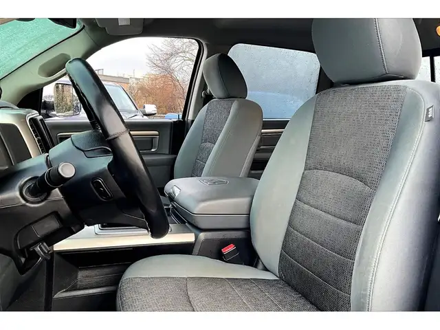 2015 Ram 1500 Big Horn Ecodiesel CrewCab | 6'4 Bed | AS IS | 4X4 - Photo 25