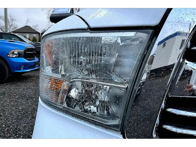 2015 Ram 1500 Big Horn Ecodiesel CrewCab | 6'4 Bed | AS IS | 4X4 - Photo 30