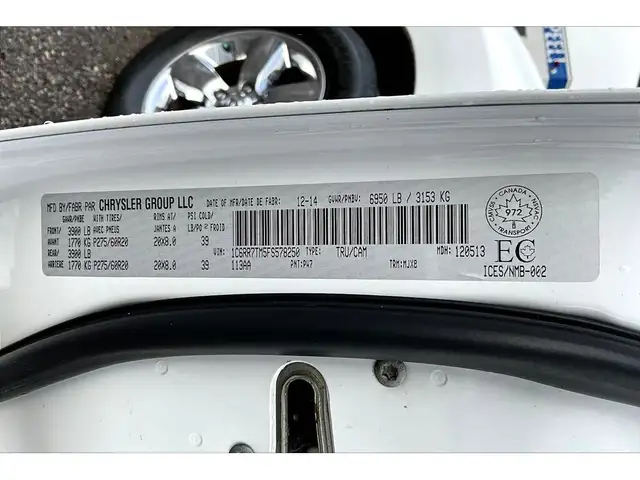 2015 Ram 1500 Big Horn Ecodiesel CrewCab | 6'4 Bed | AS IS | 4X4 - Photo 34