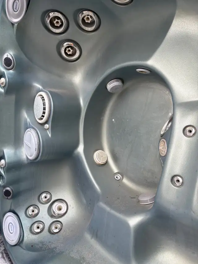 Patio Size Hot Tub..All The Bells & Whistles..2007 Jacuzzi J460 - Photo 2