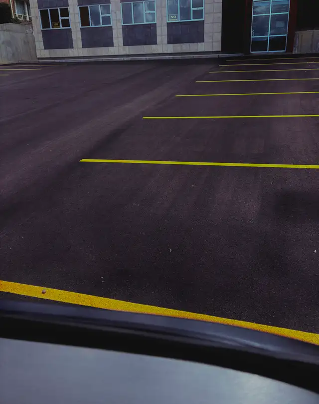 Experienced Paving Staff & Class 3 Tandem Driver - Photo 3