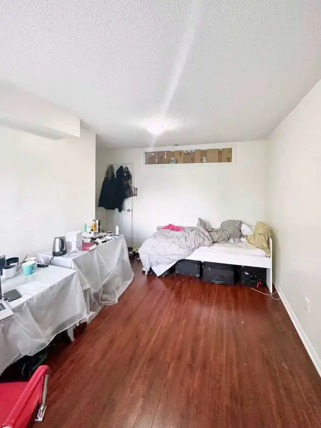 Centennial College Townhouse-3 Apts (2 of the 6 Rooms for Rent) - Photo 3