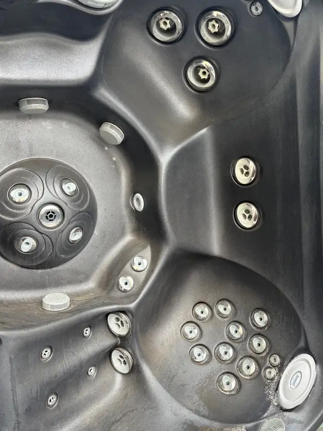 Extra Large Size Top of The Line Used Hot Tub -2010 Jacuzzi J480 - Photo 3