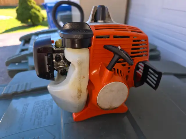 Stihl FS38Z Two Stroke Weedwacker Curved Shaft Homeowners Wacker