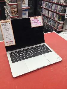 Laptop Apple