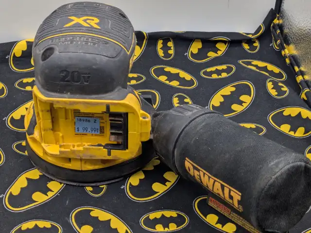 Dewalt DCW210 Palm Sander (#18986) - Photo 4