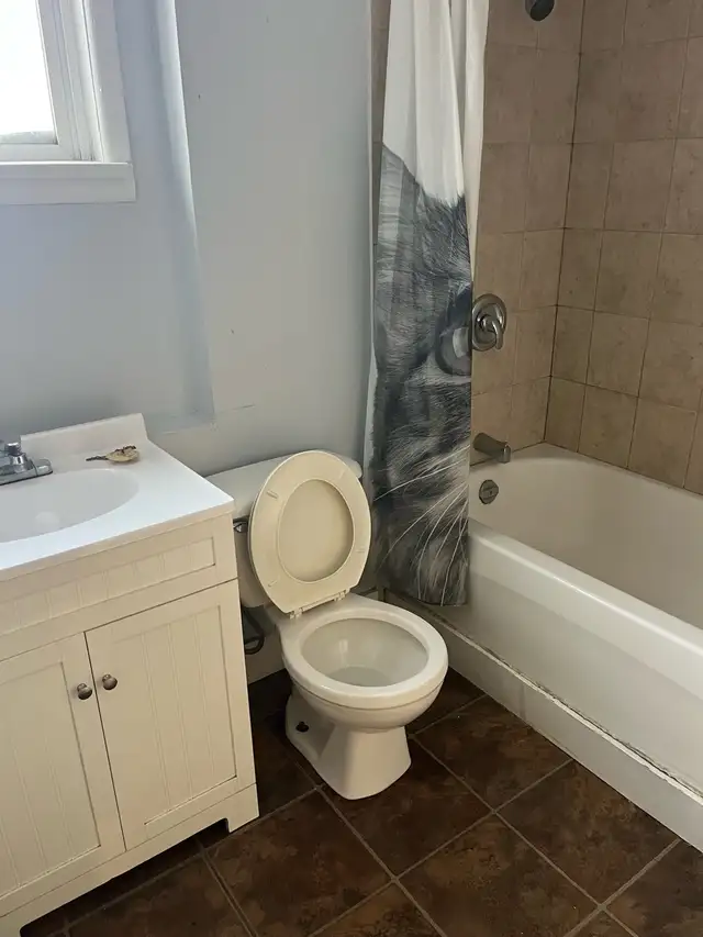 2 Bedroom Apartment available now. - Photo 7