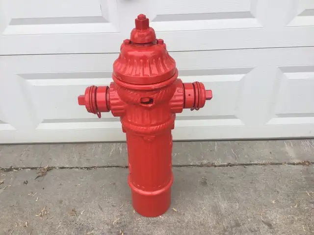 Vintage Fire Hydrant - Photo 6