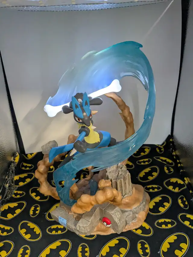 LightFX 13' Lucario Deluxe Figure (#18712) - Photo 2