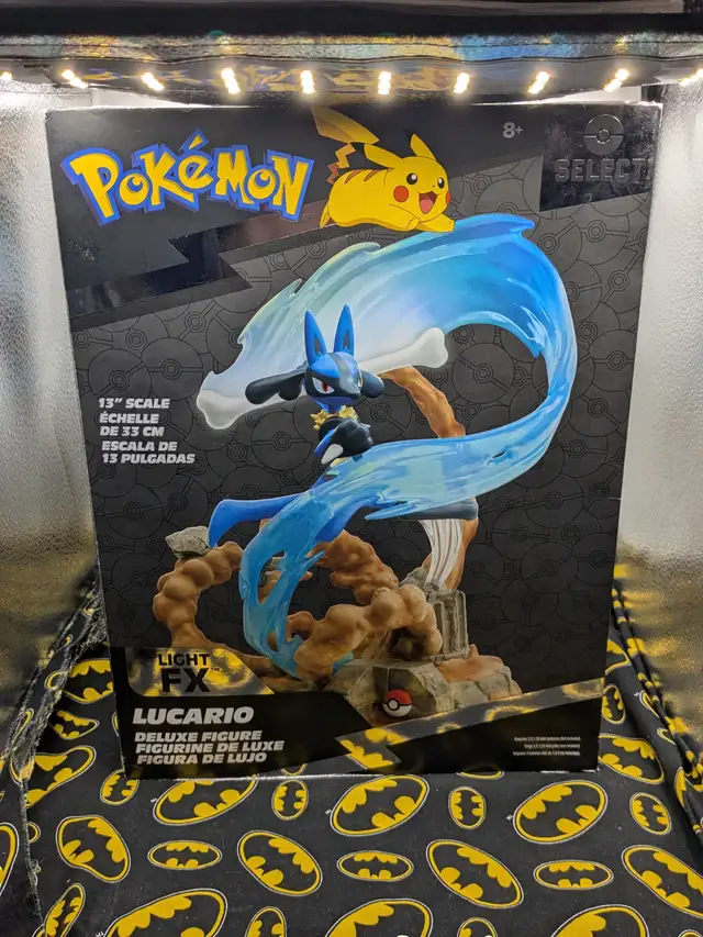 LightFX 13' Lucario Deluxe Figure (#18712) - Photo 5
