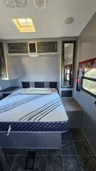 2009 Palomino Puma Unleashed 27SBU - Photo 5