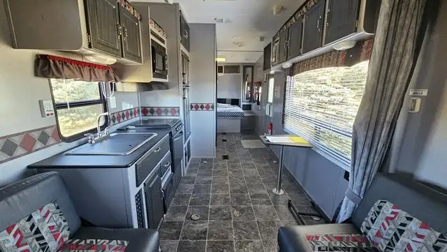 2009 Palomino Puma Unleashed 27SBU - Photo 17