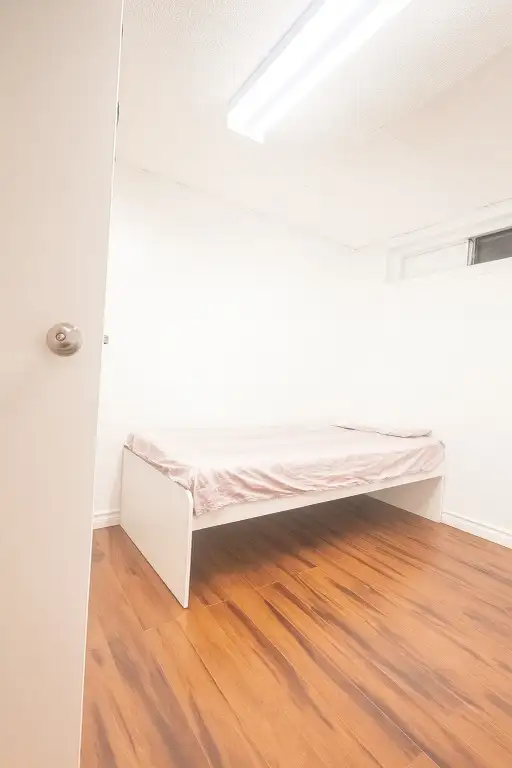 1 Den Bedrooms with Bath House (BSM) For Rent - Photo 3