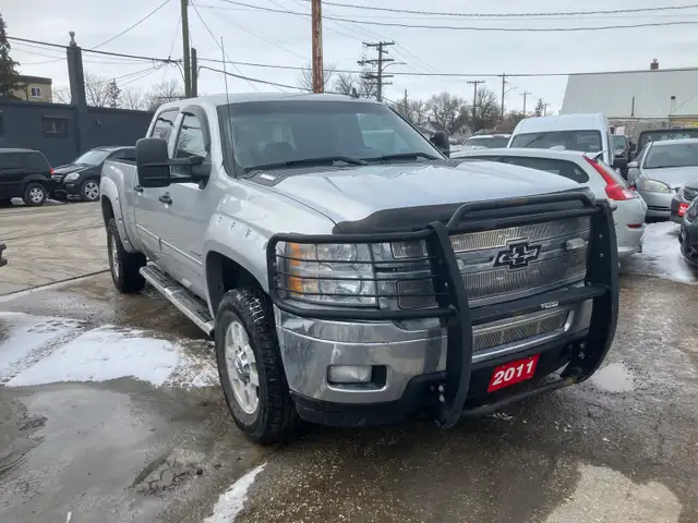 4x4 ~ 2011 Chevy Silverado 2500HD 6.6 Diesel ~ SAFETIED - Photo 3