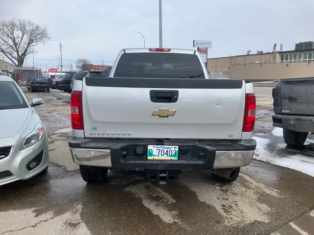 4x4 ~ 2011 Chevy Silverado 2500HD 6.6 Diesel ~ SAFETIED - Photo 4