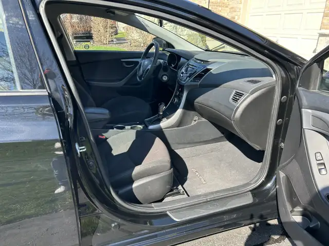 2016 Hyundai Elantra FOR SALE - Photo 5