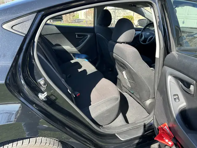 2016 Hyundai Elantra FOR SALE - Photo 7