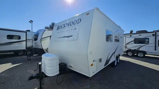 2009 Forest River Rockwood Mini Lite 2104 - Photo 2