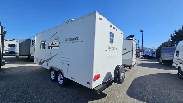 2009 Forest River Rockwood Mini Lite 2104 - Photo 3