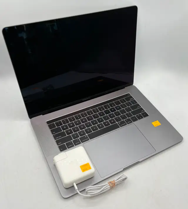 Apple MacBook Pro A1990 - i7 16gb RAM & 512gb SSD Hard Drive