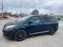 Toyota Sienna 2011 for Sell - Photo 3