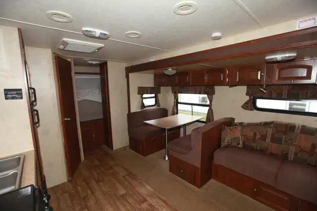 2011 Forest River Flagstaff Shamrock 21SS - Photo 9