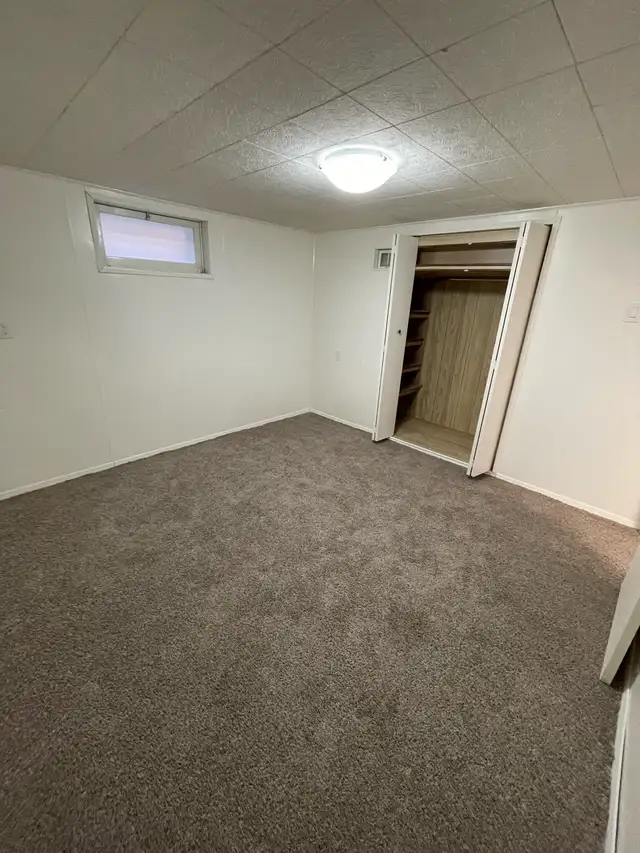 Private Basement Rental $1,250, north side Lethbridge. - Photo 9