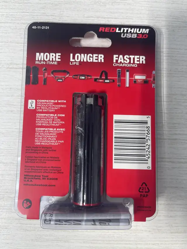 Milwaukee Tool USB Lithium-Ion 3.0 Ah REDLITHIUM Battery - Photo 2