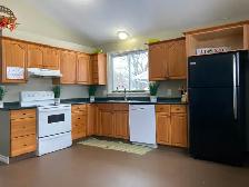 FORT  ERIE  -  RENT  TO  OWN  HOME - Photo 2