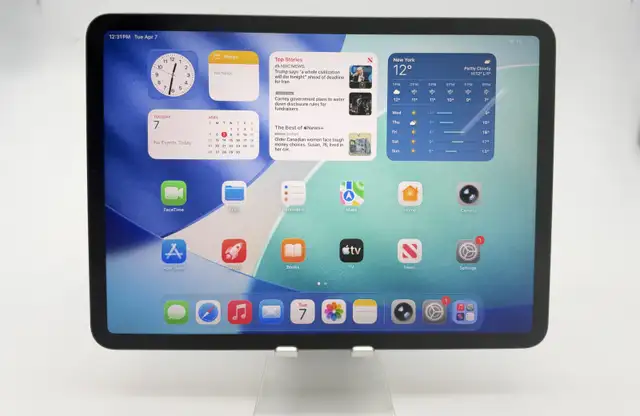 Apple iPad Pro 11' 3rd Gen M1 256GB Space Gray WiFi - $559