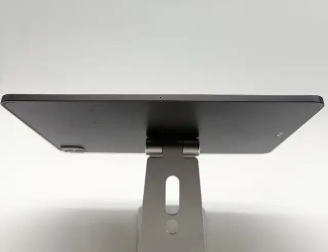 Apple iPad Pro 11' 3rd Gen M1 256GB Space Gray WiFi - $559 - Photo 4