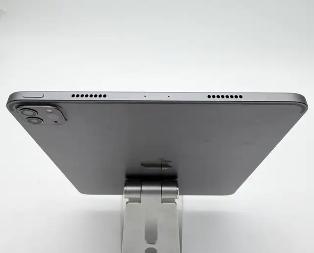 Apple iPad Pro 11' 3rd Gen M1 256GB Space Gray WiFi - $559 - Photo 5