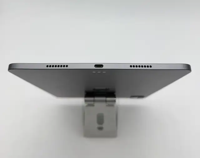 Apple iPad Pro 11' 3rd Gen M1 256GB Space Gray WiFi - $559 - Photo 6