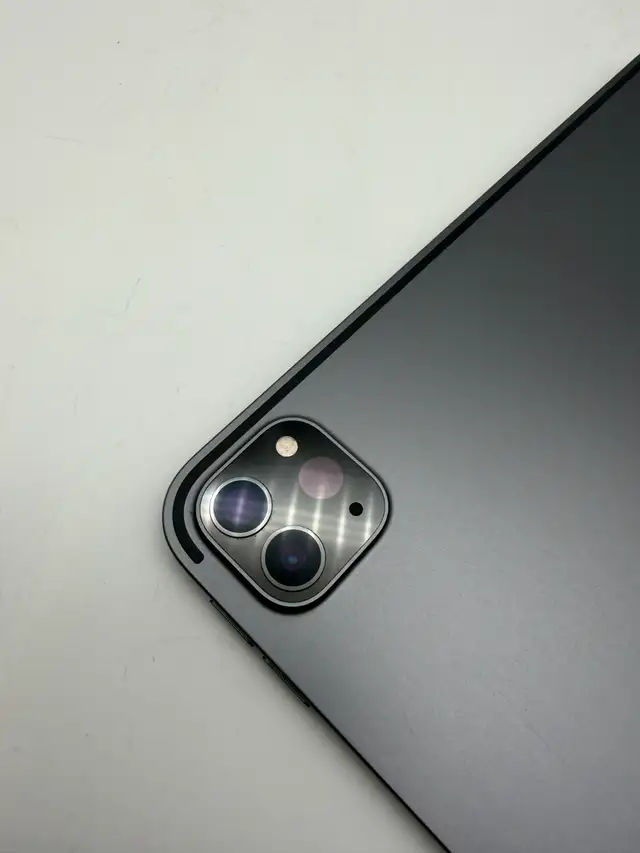 Apple iPad Pro 11' 3rd Gen M1 256GB Space Gray WiFi - $559 - Photo 7