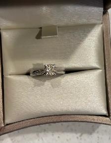 Solitaire diamond engagement ring