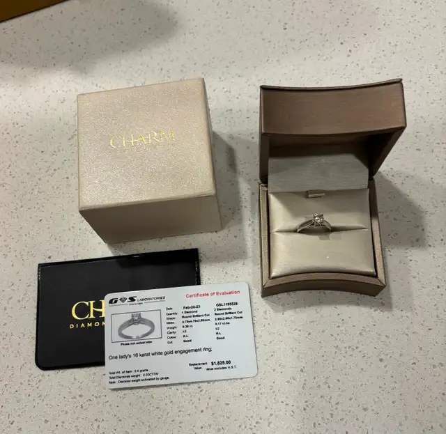 Solitaire diamond engagement ring - Photo 3