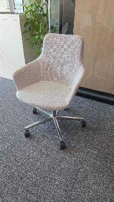 Avena Chair | Davis Furniture