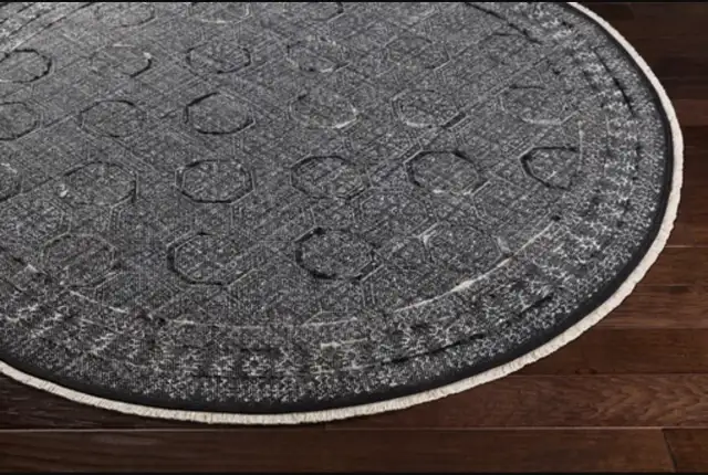 8’ Round area rug - Photo 2