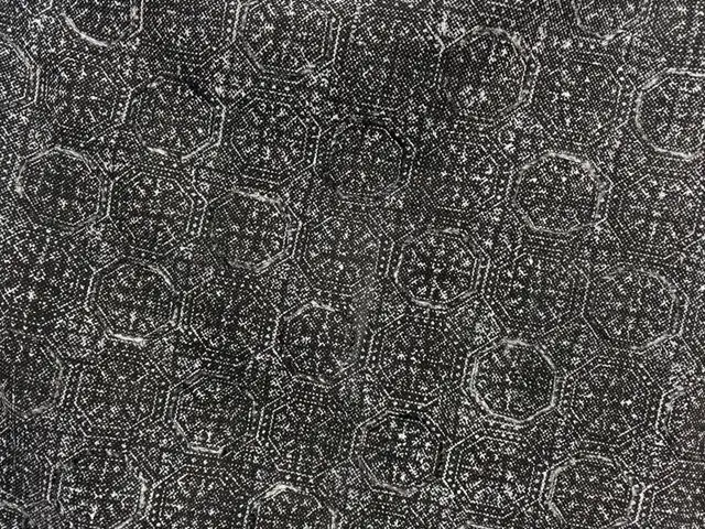 8’ Round area rug - Photo 3