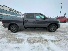 2015 Dodge Ram 1500 Sport 5.7L HEMI V8 8-Speed 4x4 crew-cab - Photo 4