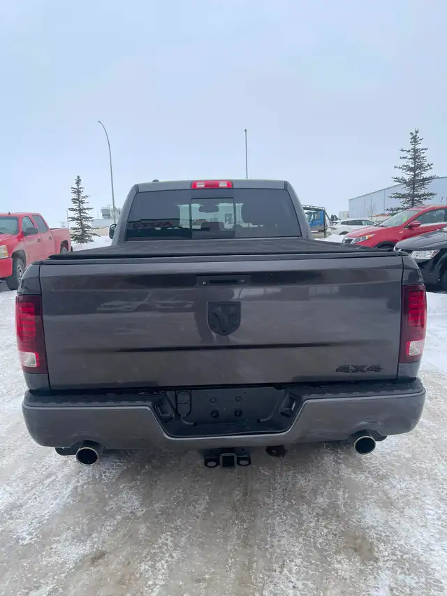 2015 Dodge Ram 1500 Sport 5.7L HEMI V8 8-Speed 4x4 crew-cab - Photo 7