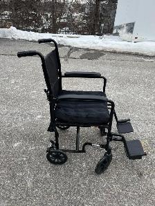 DRIVE MEDICAL TRANSPORT CHAIR WITH ROHO CUSHION - Photo 3