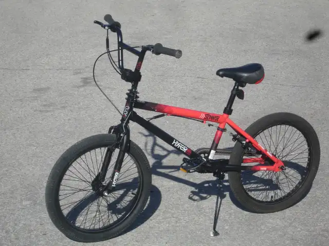 LIKE BRAND NEW BOY'S 20' HYPER SPINNER PRO MODEL STUNT BMX BIKE!