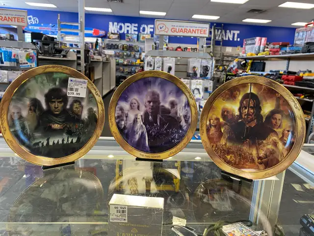 Bradford Exchange LOTR Collectors Plates @ Cashopolis!!