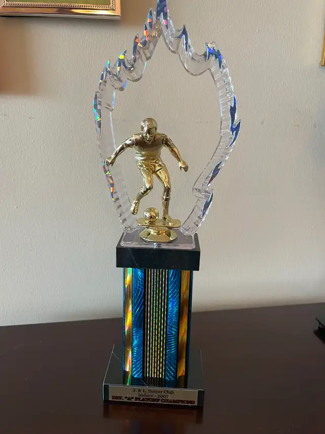 Vintage "Winged" Soccer Club Indoor Trophy – 2007