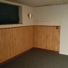 Basement for rent available from April 1, 2026 in Shawnessy - Photo 3