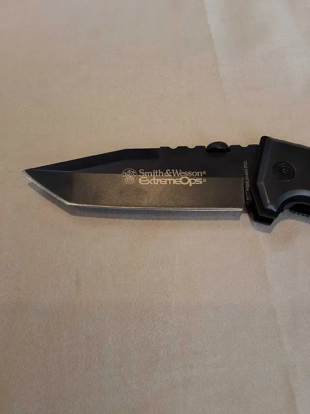 Smith & Wesson Bullseye Extreme Ops Folding Knife - Photo 4