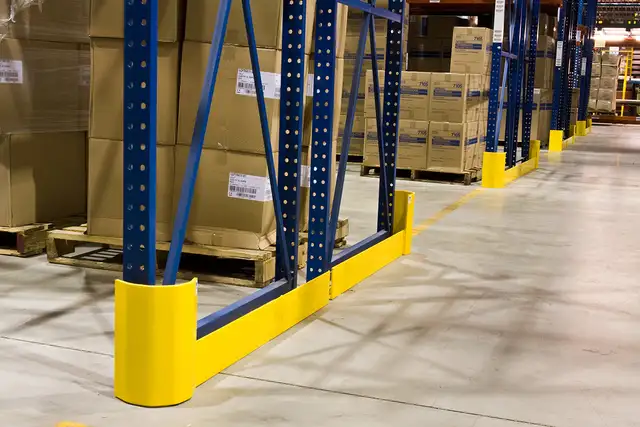 Pallet Racking protection - guards and safety rails. - Photo 3
