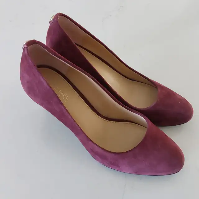 Soulier de suède bourgogne Michael Kors, grandeur 6
